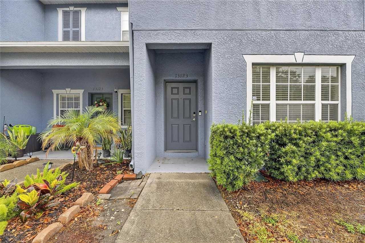 13123 Kings Crossing Dr - Photo 5 of 50