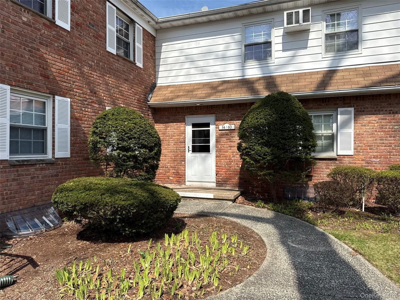 58 Parkside Dr #58 - Photo 2 of 12