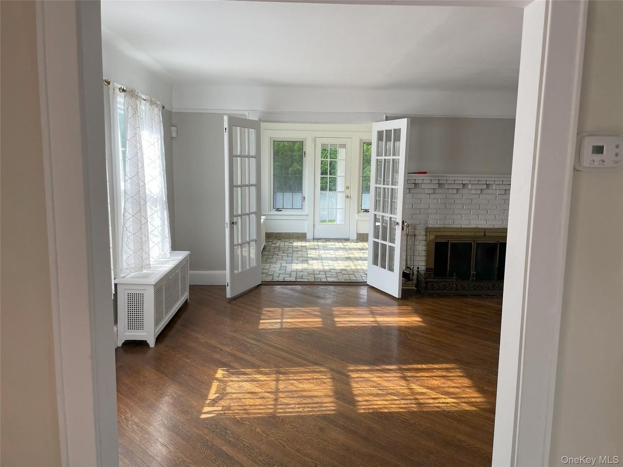 56 Nassau Blvd - Photo 5 of 25