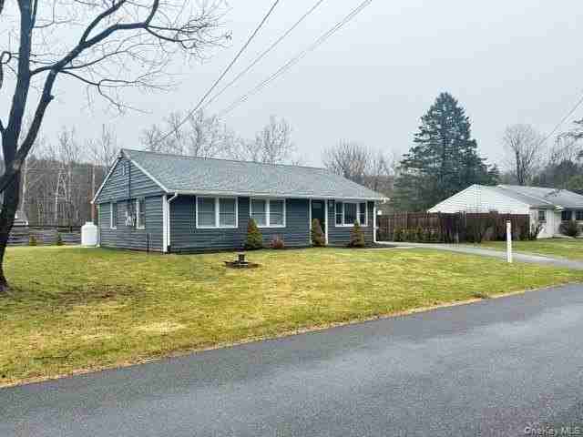 30 Melissa Rd - Photo 2 of 12