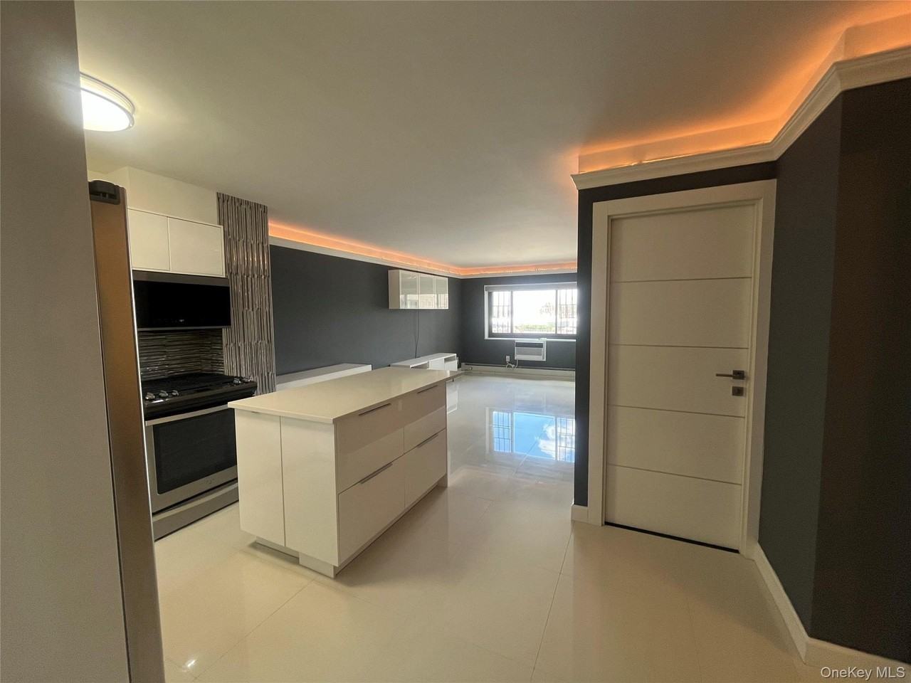 666 Pelham Rd Apt 3a - Photo 5 of 23