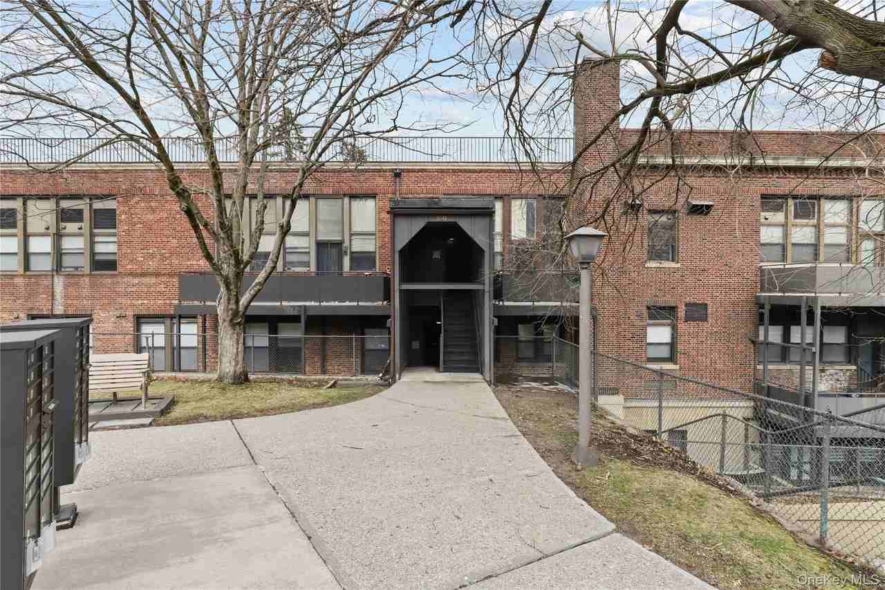 60 Kensico Rd #22