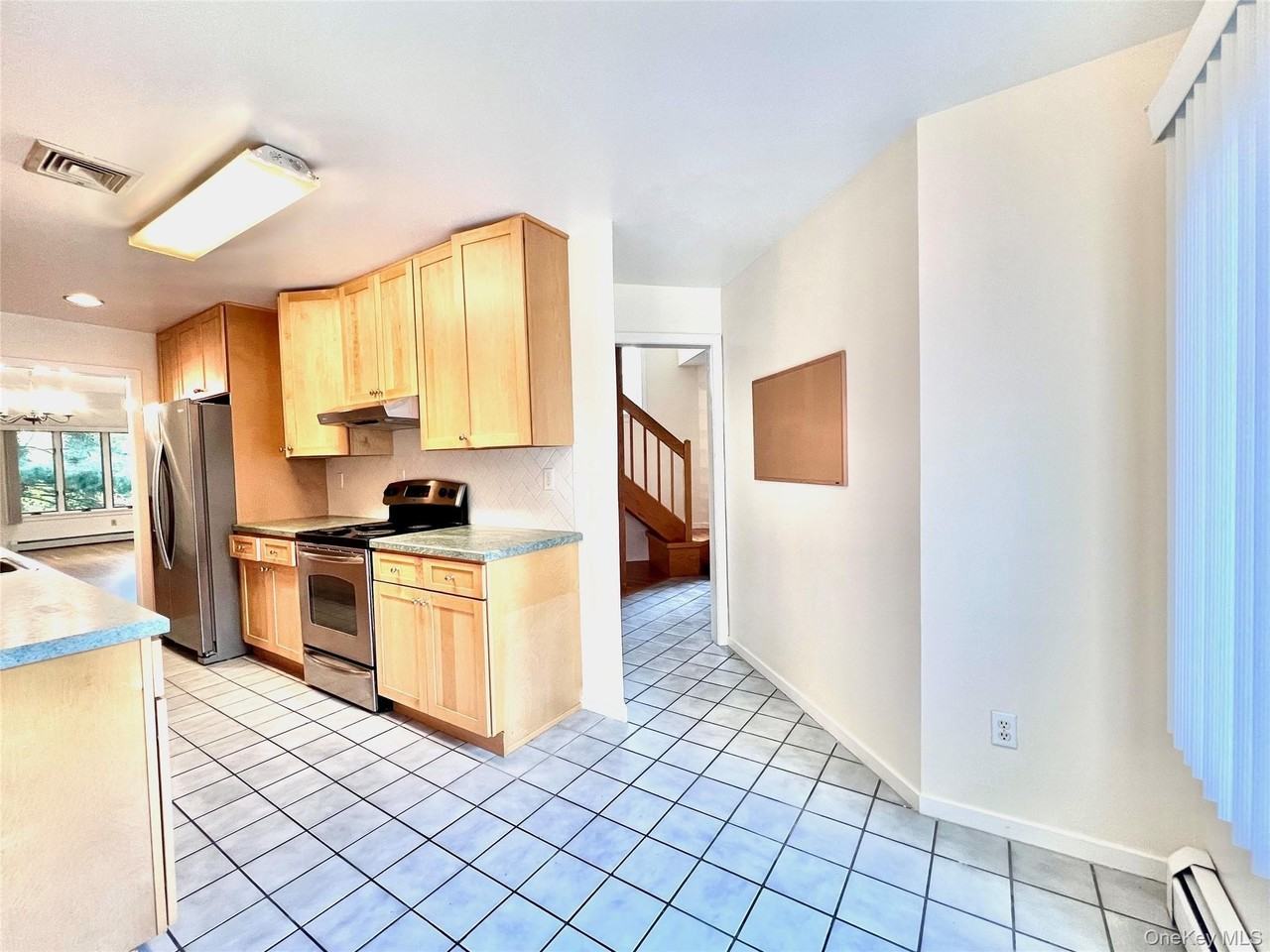 15 Evon Ct - Photo 5 of 39