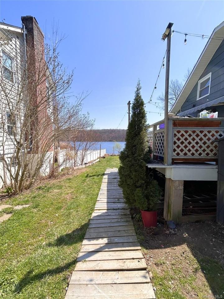 451 E Main St - Photo 5 of 20