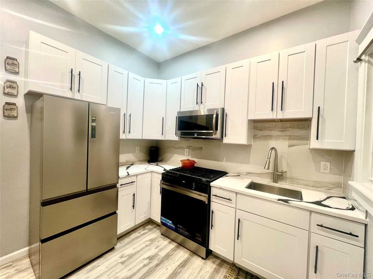 17 Academy Ave Apt 2 - Photo 2 of 14