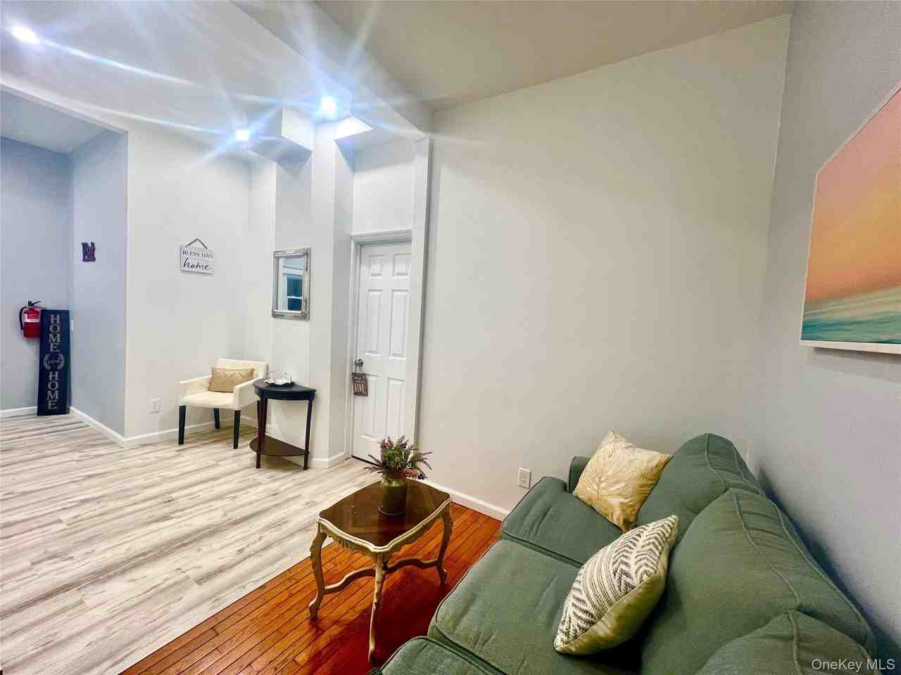 17 Academy Ave Apt 2 - Photo 5 of 14