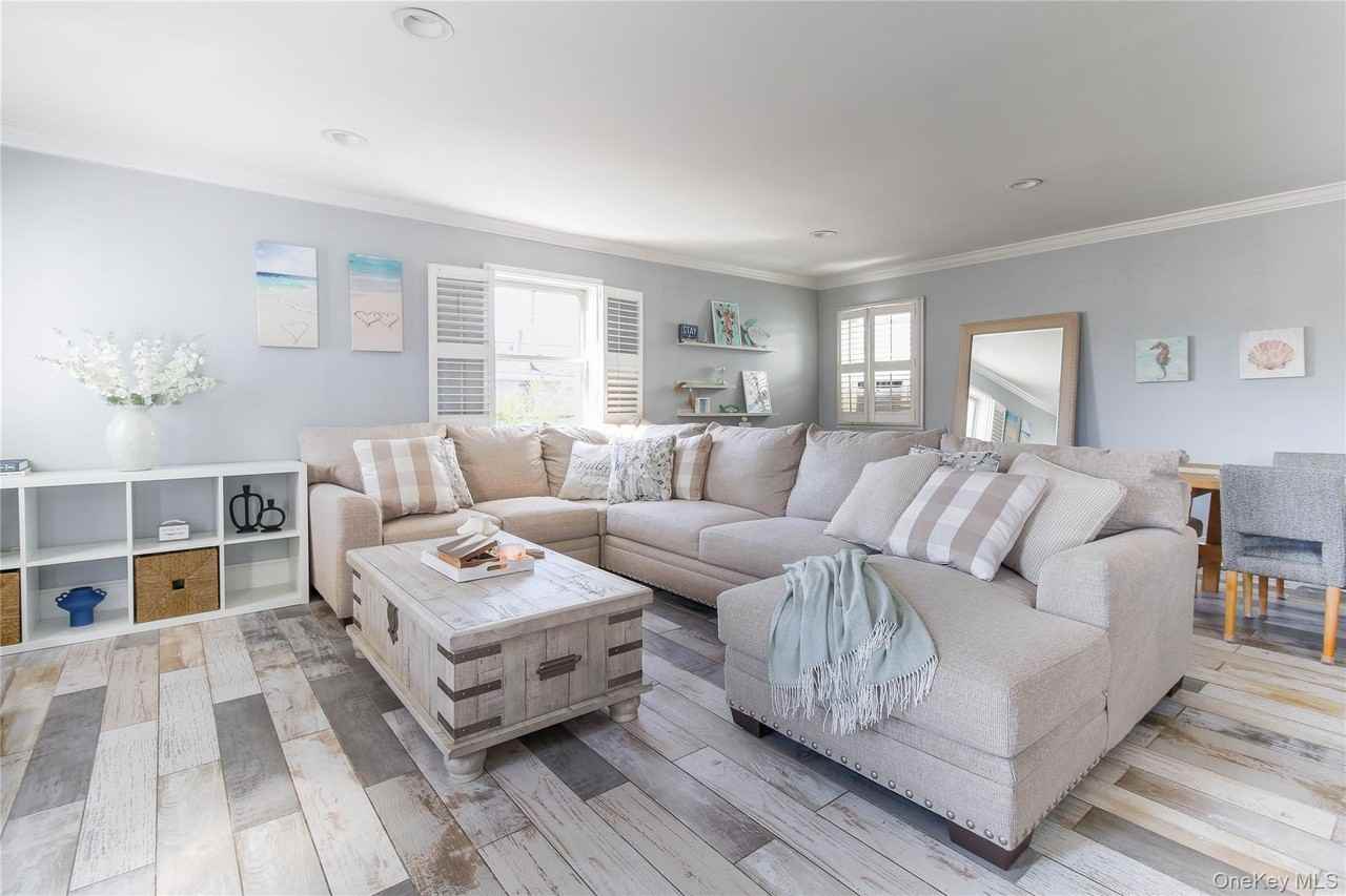 55 Indiana Ave - Photo 2 of 25