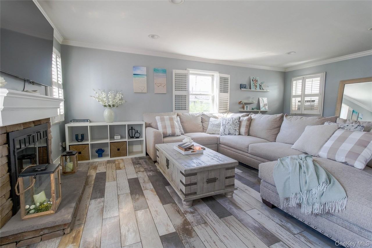 55 Indiana Ave - Photo 3 of 25