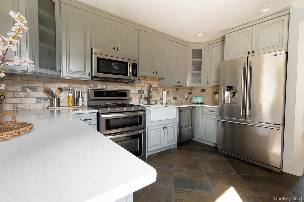 55 Indiana Ave - Photo 7 of 25