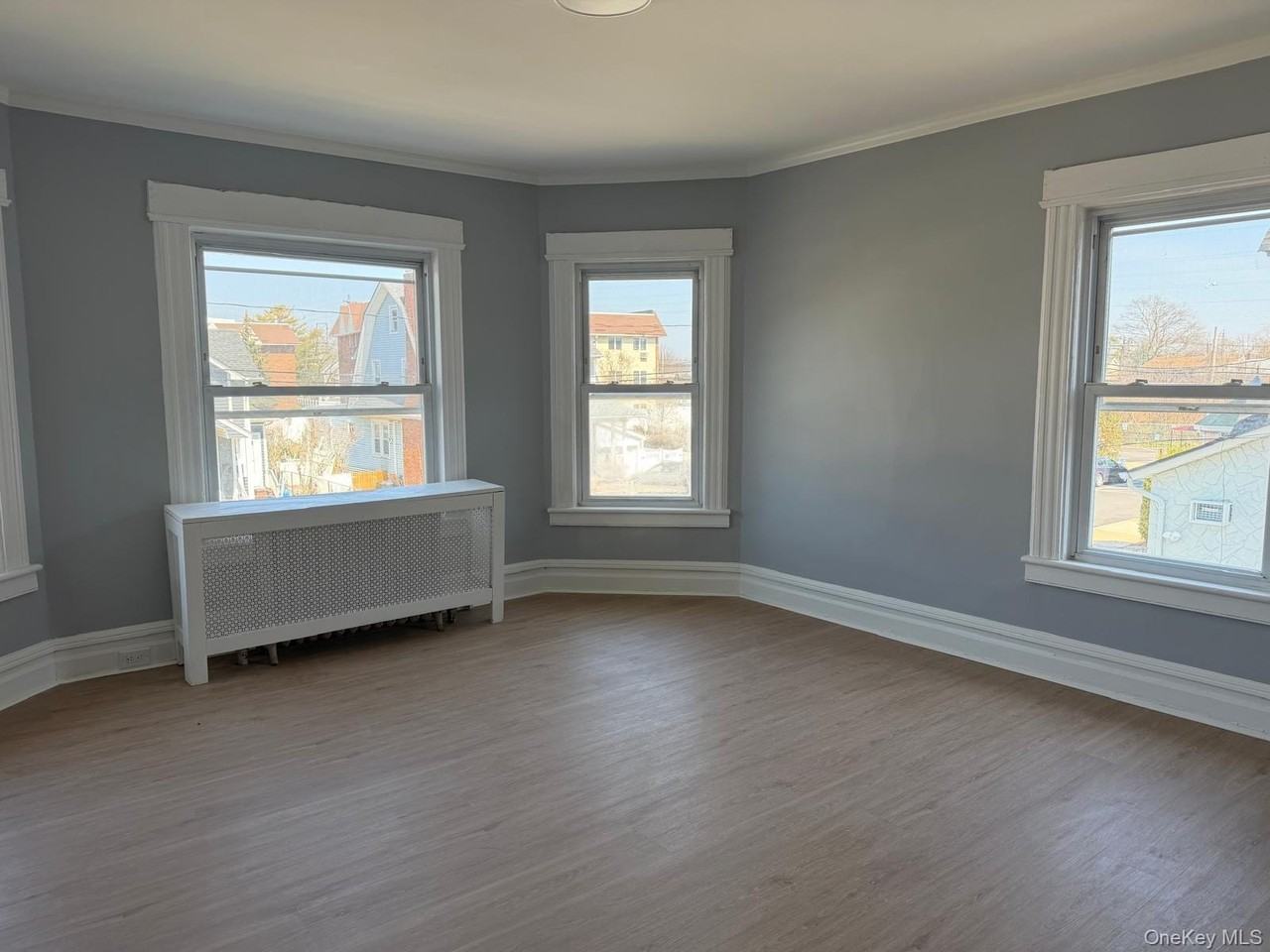 24 Doxsey Pl Apt 2 - Photo 2 of 13