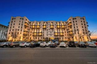 100 W Broadway #2BB - Photo 1 of 1