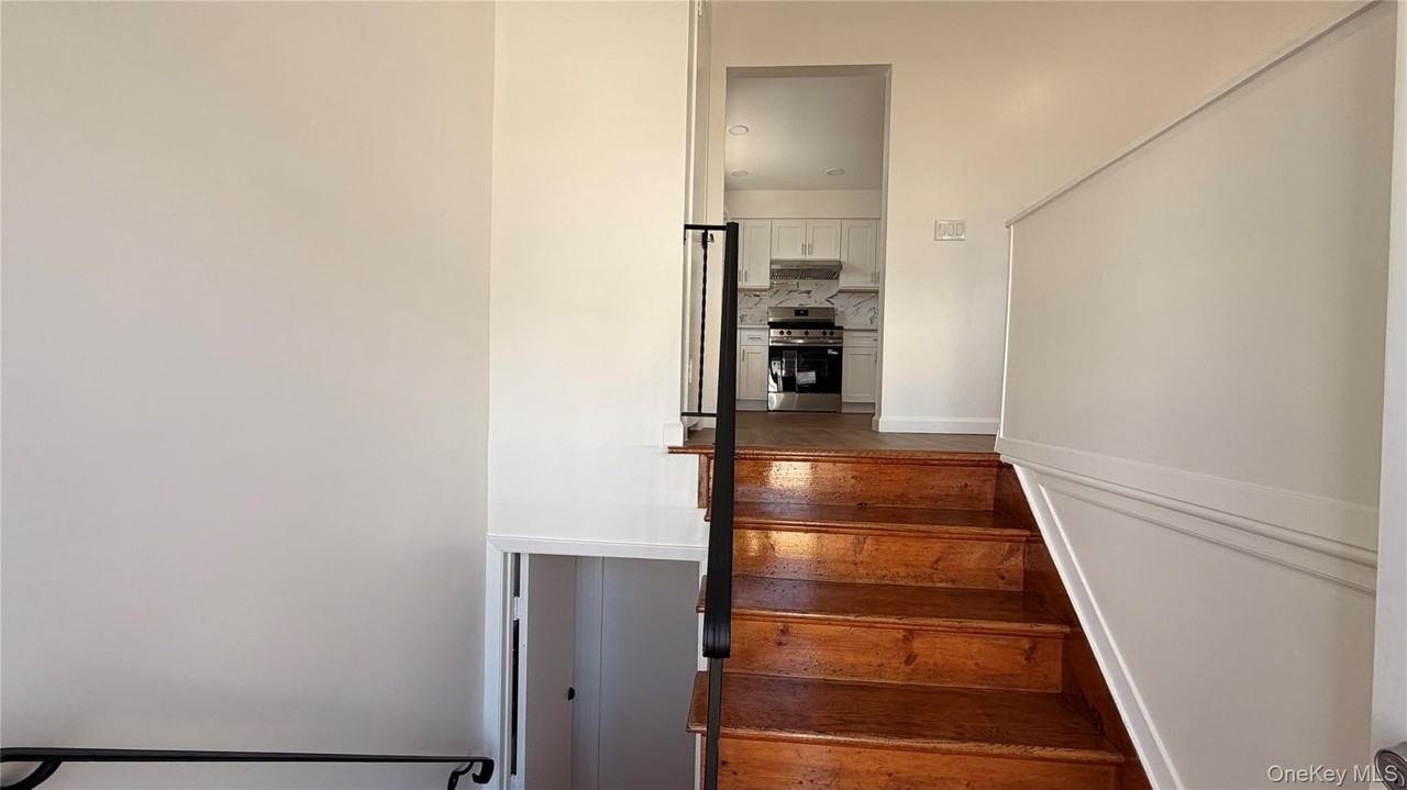 540 Oak St - Photo 2 of 19