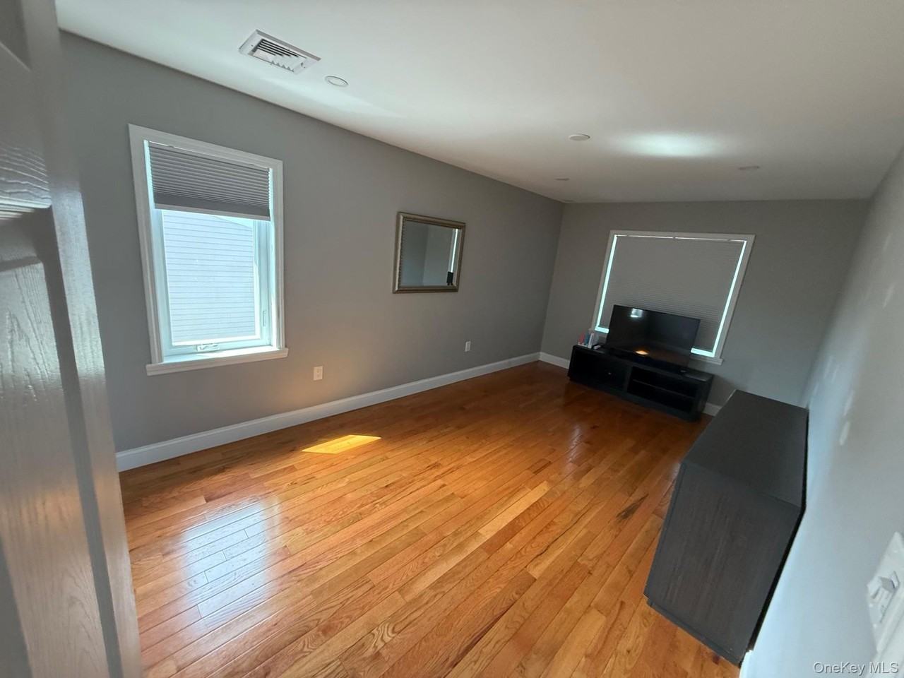 46 Lincoln Pl - Photo 7 of 33