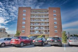 featured image of 855 E Broadway #LC