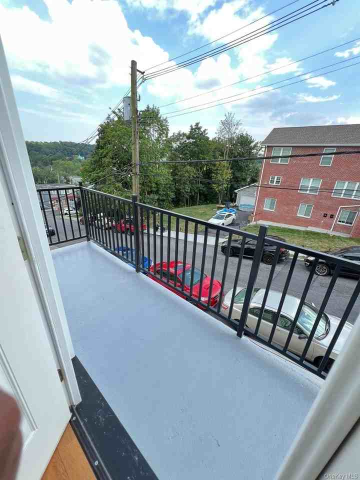 50 Vineyard Ave - Photo 5 of 43