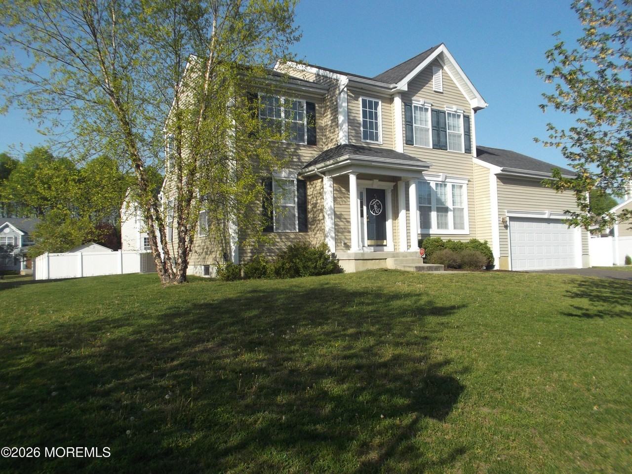 65 Homestead Dr - Photo 3 of 26