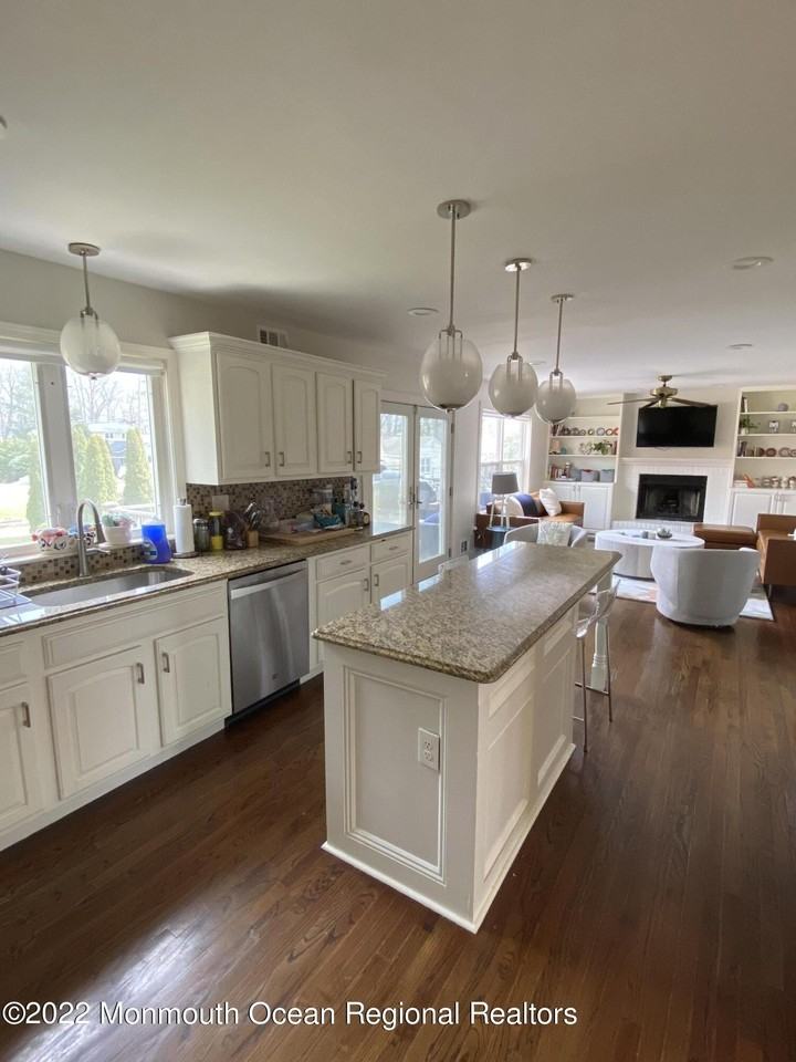 155 Belmar Ave - Photo 4 of 10