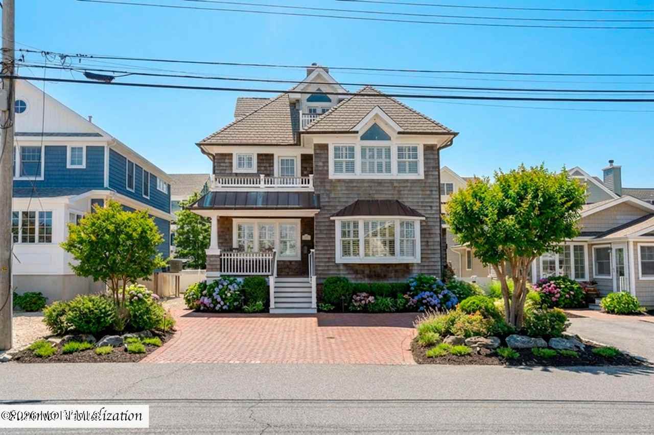 565 Trout Ave - Photo 2 of 37