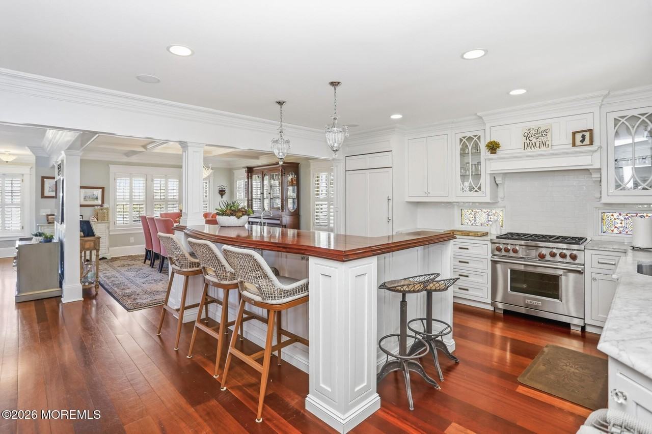 565 Trout Ave - Photo 7 of 37