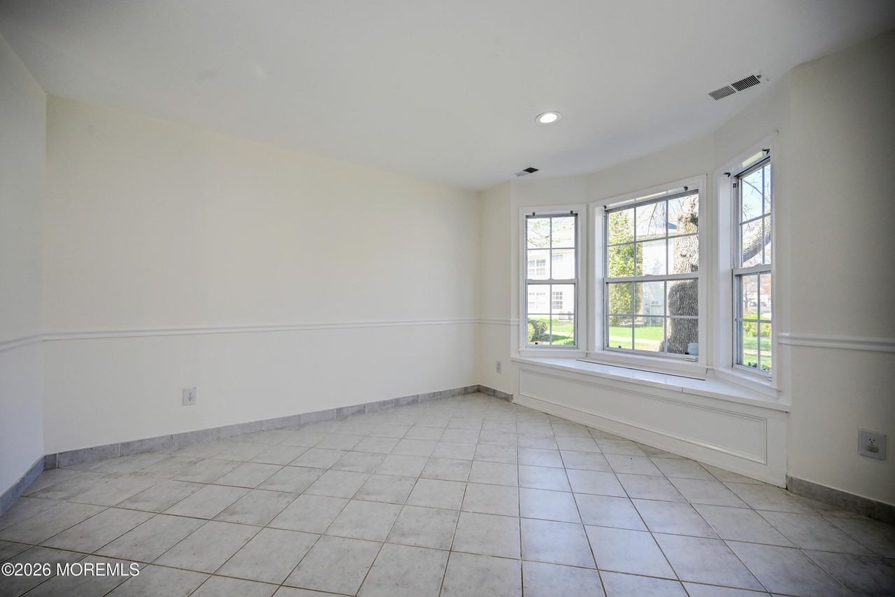 214 Paddington Ct Unit 6-4 - Photo 5 of 41