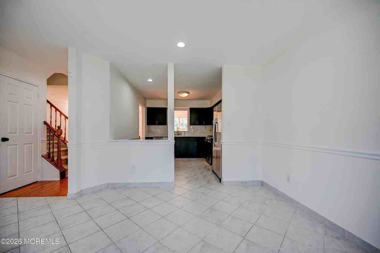 214 Paddington Ct Unit 6-4 - Photo 7 of 41