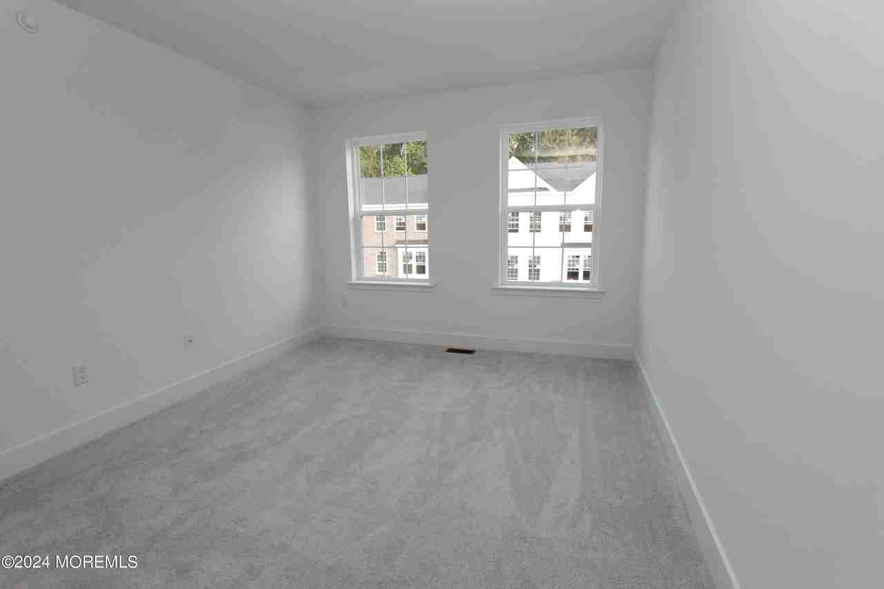 35 Crimson Dr - Photo 3 of 26