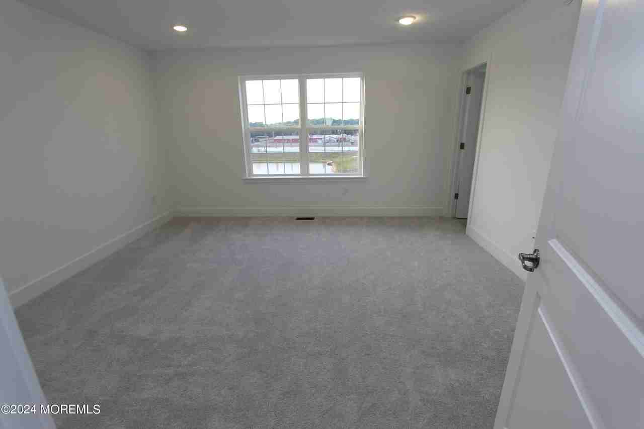 35 Crimson Dr - Photo 4 of 26