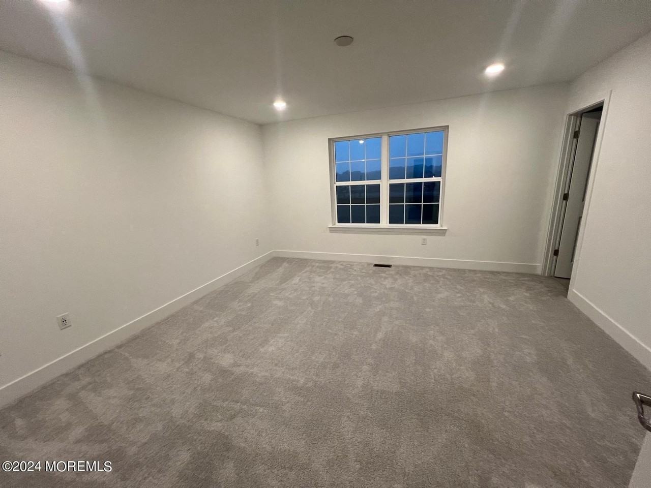 35 Crimson Dr - Photo 5 of 26