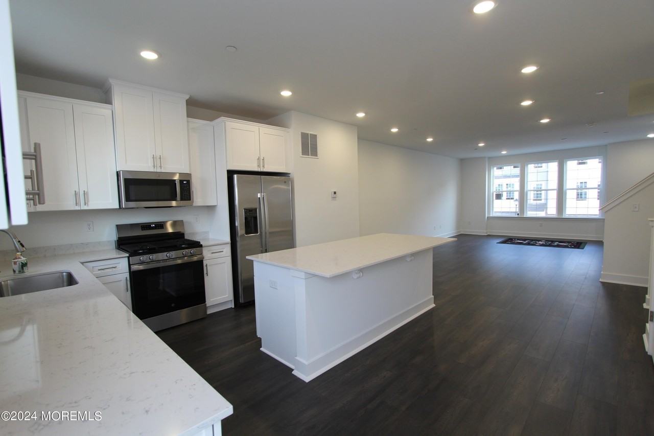 35 Crimson Dr - Photo 7 of 26