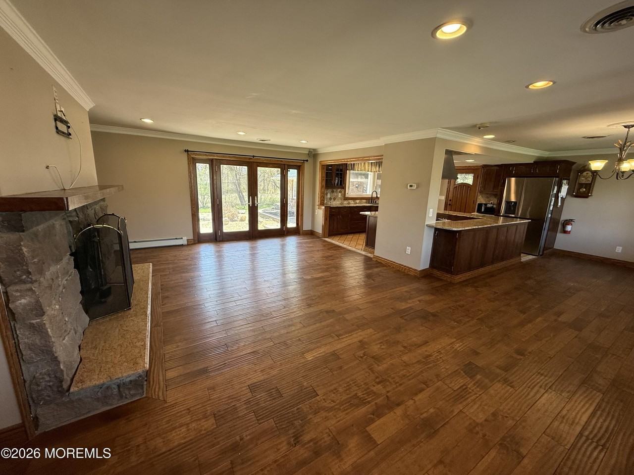 2360 Monmouth Road - Photo 7 of 45