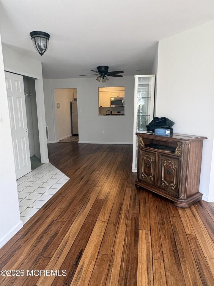 103 Racquet Rd - Photo 4 of 35