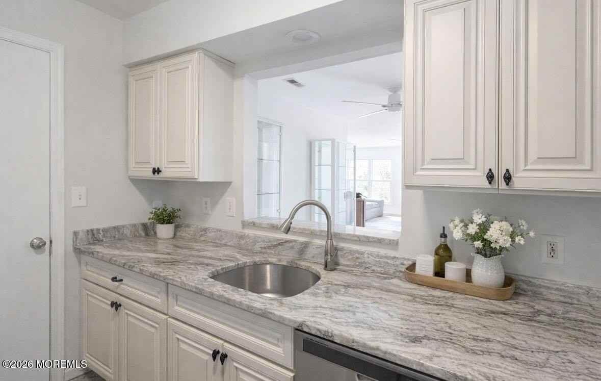 103 Racquet Rd - Photo 7 of 35