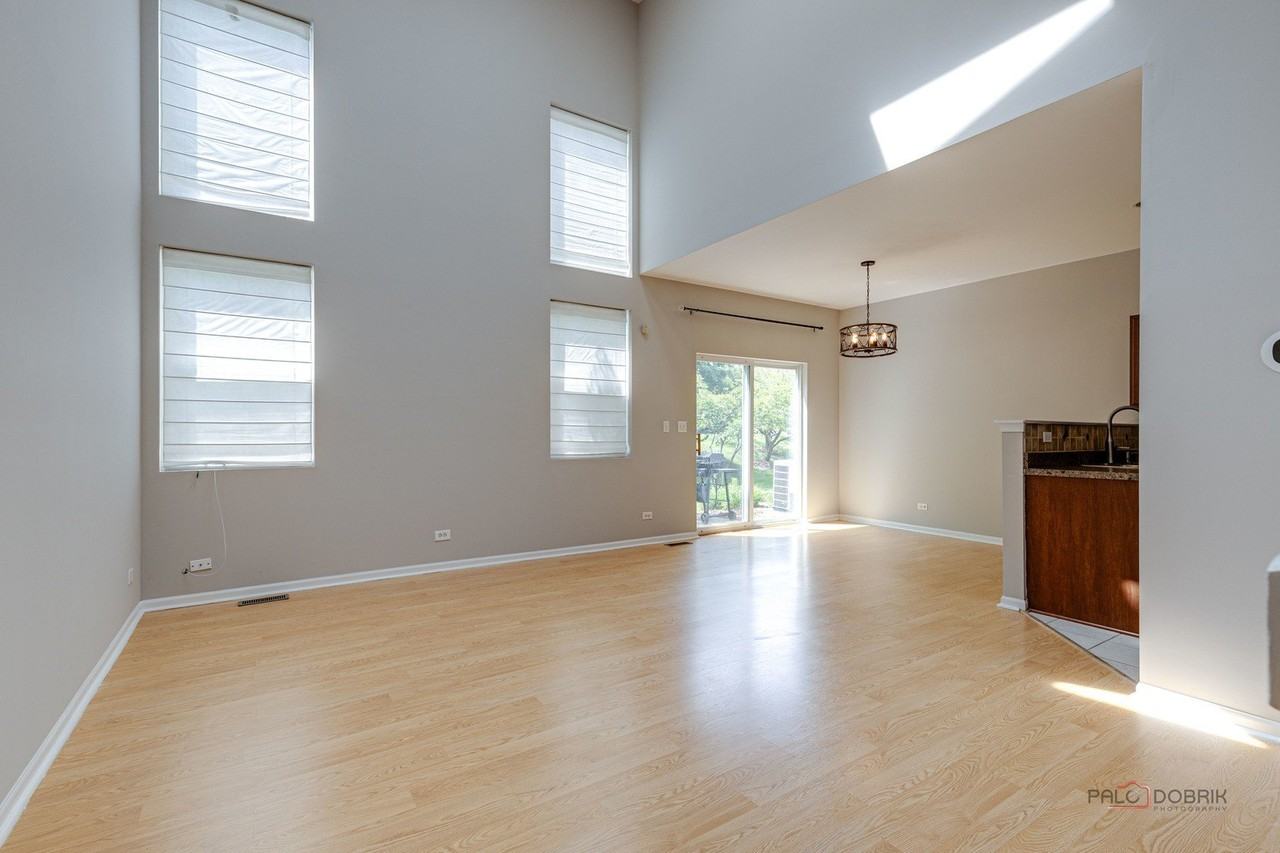 708 Valley View Ct - Photo 6 of 26