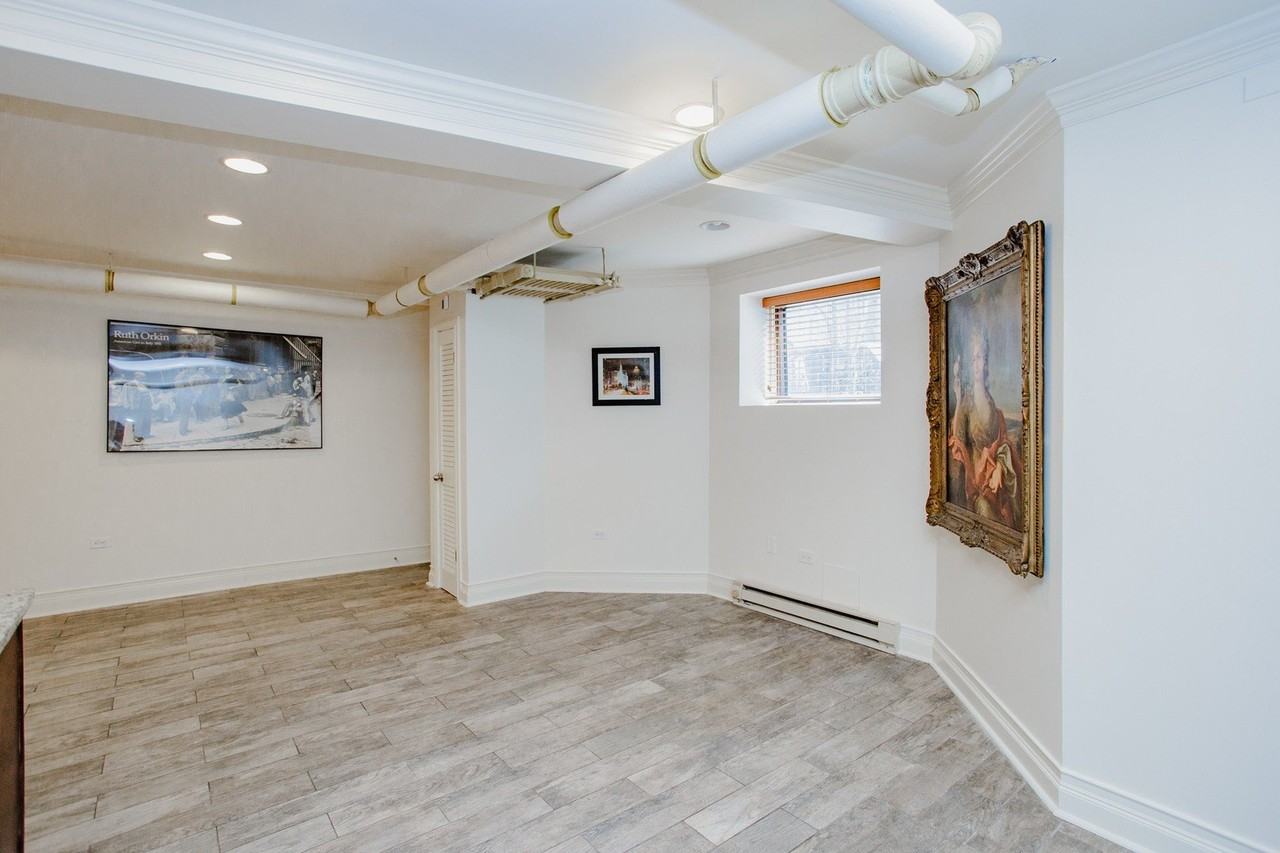 622 W Briar Pl #G - Photo 6 of 21