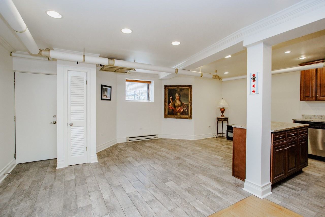 622 W Briar Pl #G - Photo 7 of 21