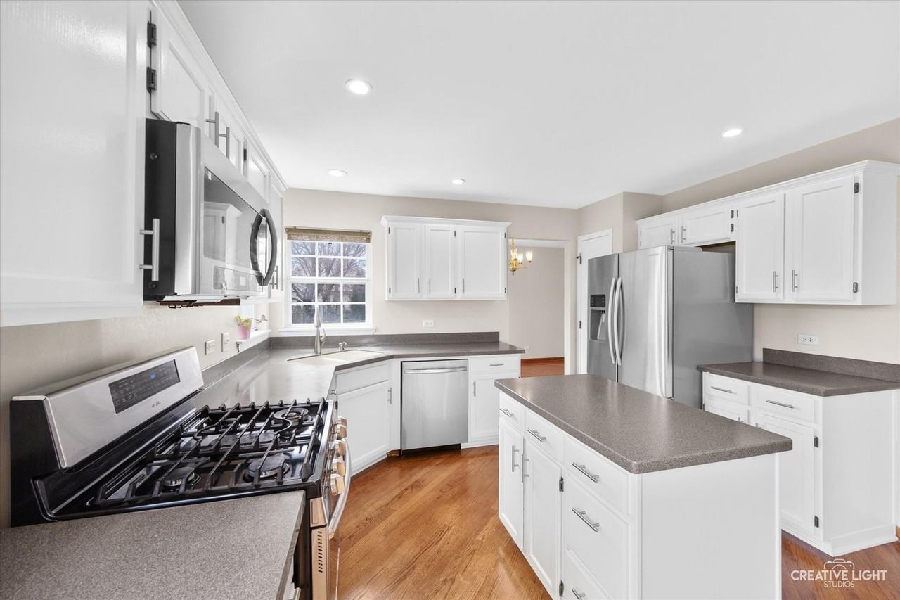 2219 Beaumont Ct - Photo 5 of 24