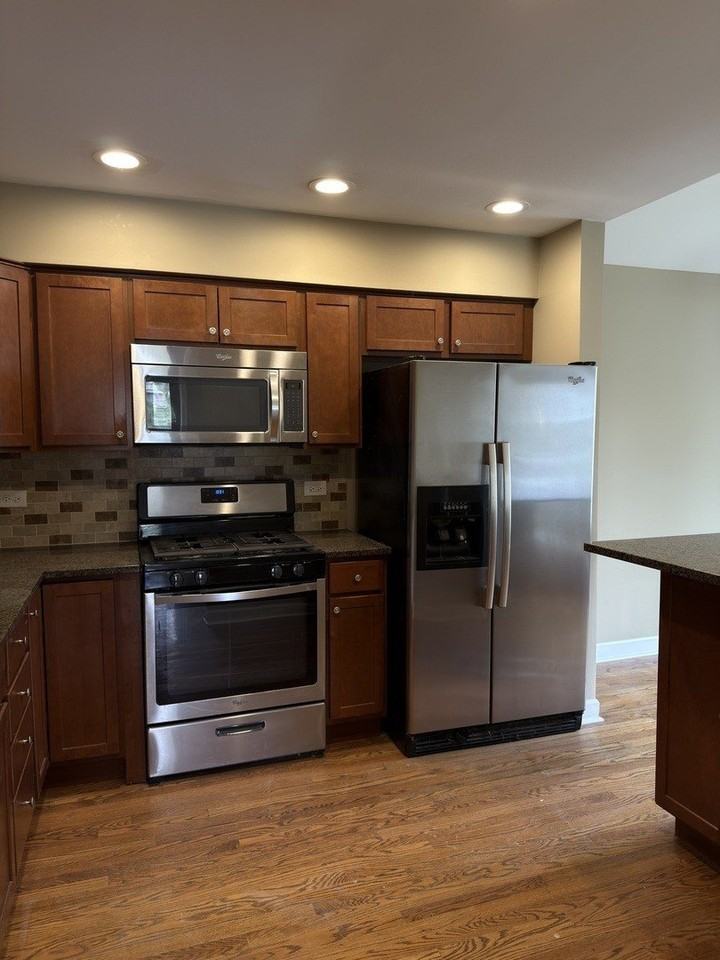 29W523 Winchester Cir S Unit 1 - Photo 5 of 14