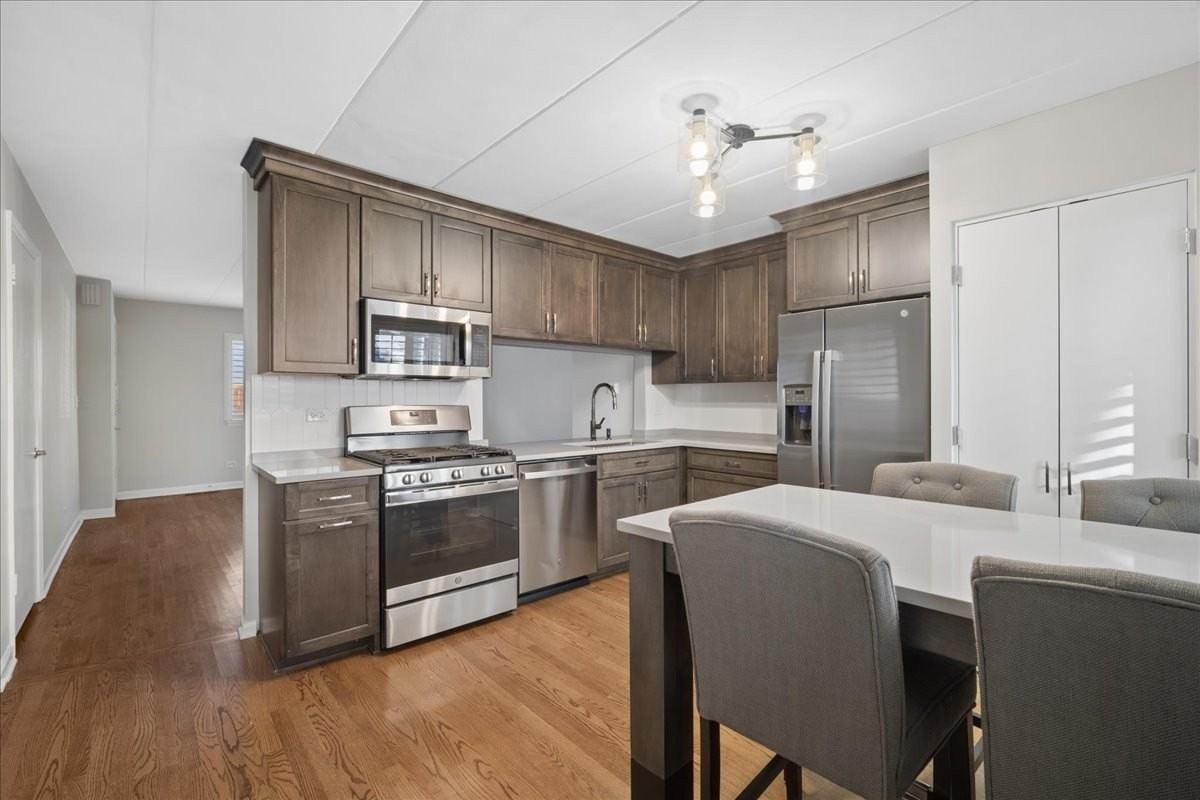 319 S Vine Ave Apt A - Photo 6 of 15