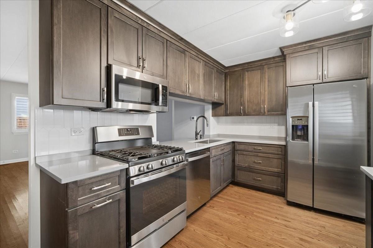 319 S Vine Ave Apt A - Photo 7 of 15