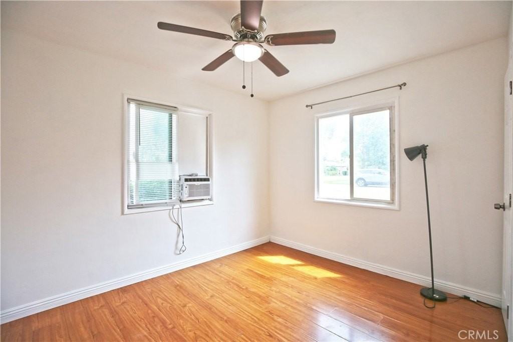 1211 S 10th Ave - Photo 6 of 10