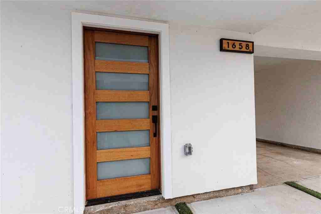 1658 S Hayworth Ave #1-4 - Photo 7 of 33