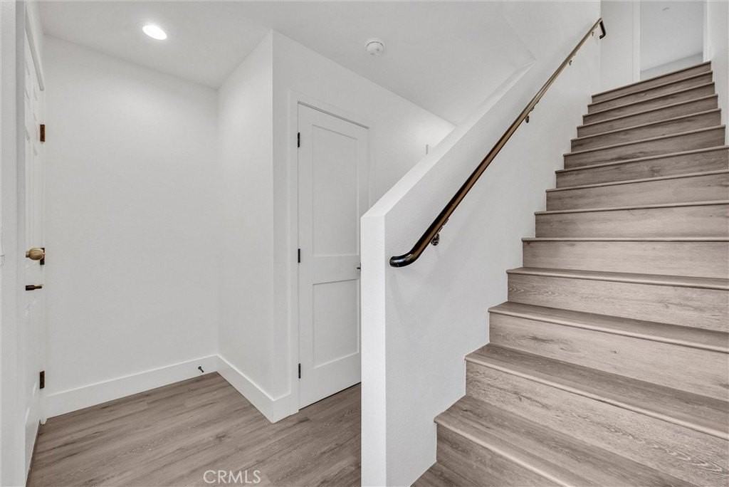 16385 Valencia Ave #3 - Photo 4 of 37