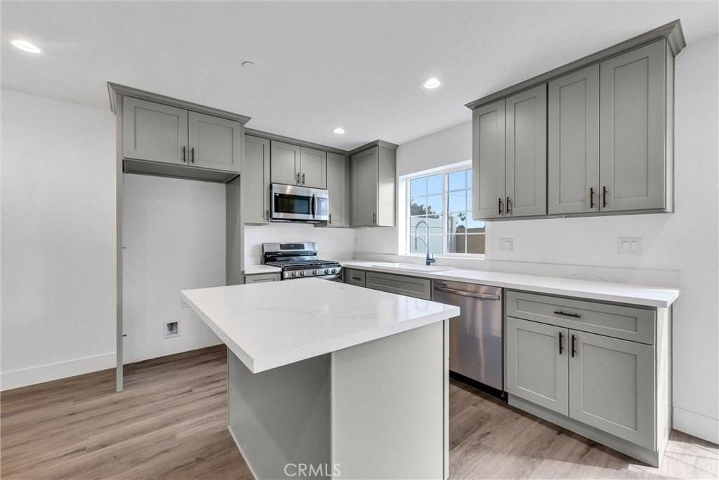 16385 Valencia Ave #3 - Photo 6 of 37