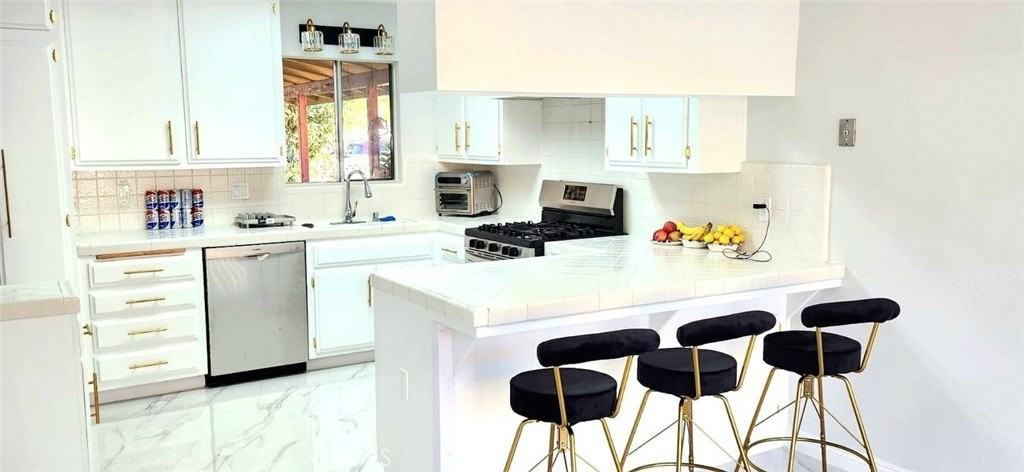 6255 Mitchell Ave - Photo 2 of 34