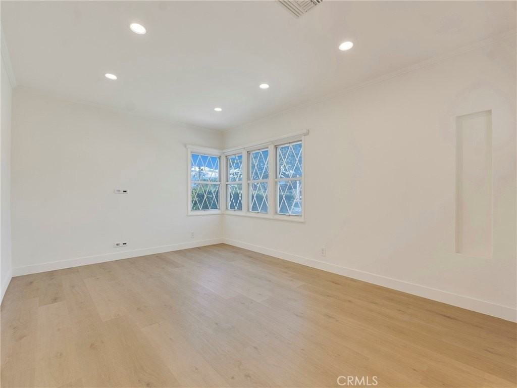 2108 N Pass Ave - Photo 6 of 28