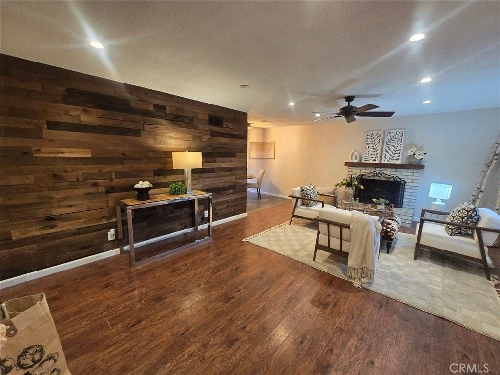 607 6th St - Photo 4 of 31