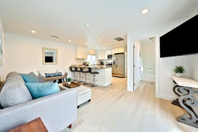 17016 7th St - Photo 5 of 33