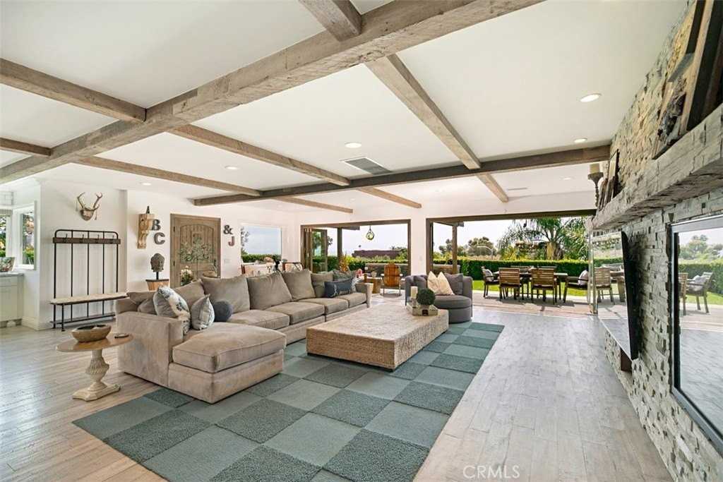 228 Ledroit St - Photo 5 of 39