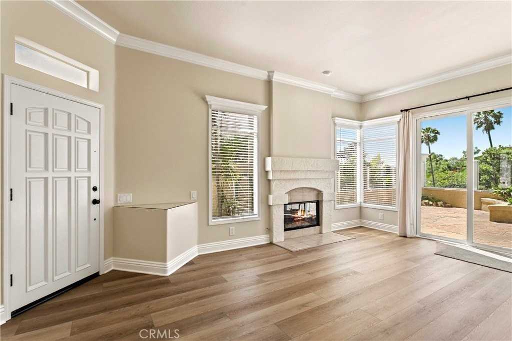 11 Reina - Photo 4 of 44