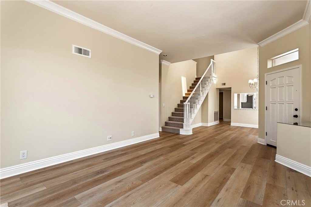 11 Reina - Photo 6 of 44